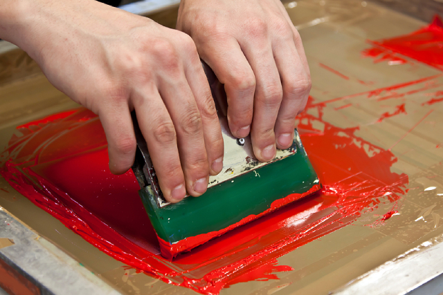 5 Tips To Get The Colours Right In Your Custom Shirt Designs