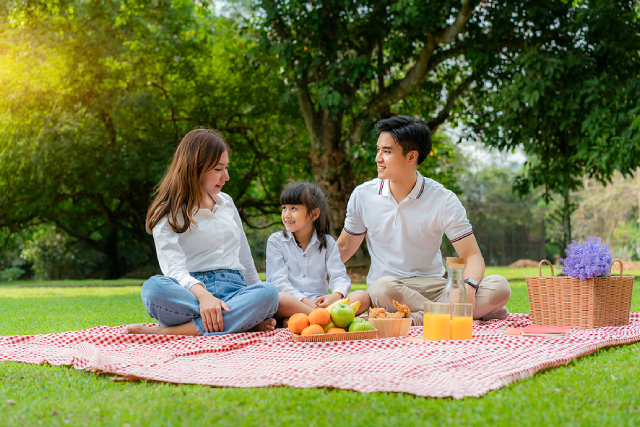 Why Custom Tees Are Perfect For Father’s Day Picnics