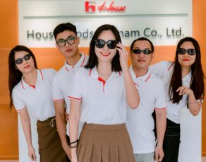 Why SG Startups Choose Custom Dri-Fit Polos Over Suits